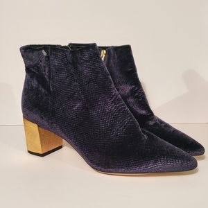 Calvin Klein Ankle Boot, size 10